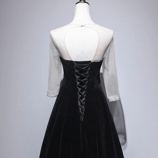 Modest / Simple Black Velour Winter Evening Dresses 2020 A-Line / Princess See-through Scoop Neck Long Sleeve Beading Floor-Length / Long Ruffle Backless Formal Dresses