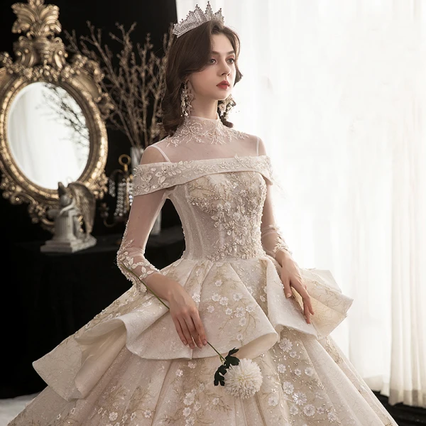 Vintage Champagne Genomskinliga Bröllopsklänningar 2020 Balklänning Hög Hals 3/4 ärm Appliqués Blomma Beading Glittriga / Glitter Tyll Cathedral Train Ruffle