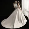 Schlicht Ivory / Creme Satin Hochzeits Brautkleider / Hochzeitskleider 2020 A Linie Off Shoulder Kurze Ärmel Rückenfreies Sweep / Pinsel Zug