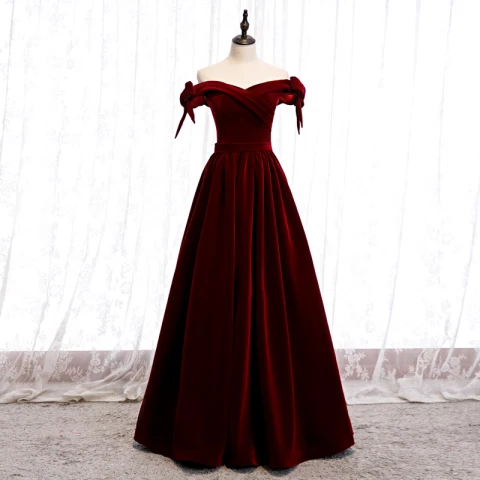 Prisvärd Burgundy Velour Vinter Aftonklänningar 2020 Prinsessa Av Axeln Rosett Korta ärm Skärp Långa Halterneck Formella Klänningar
