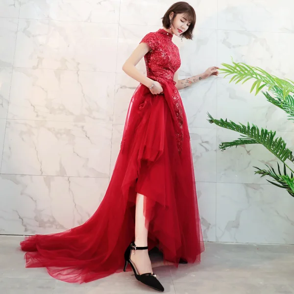 Chinese style Red Prom Dresses 2018 A-Line / Princess High Neck Short Sleeve Appliques Lace Glitter Sequins Court Train Ruffle Backless Formal Dresses