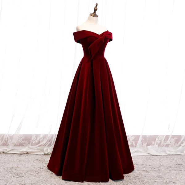 Modest / Simple Burgundy Velour Winter Evening Dresses 2020 A-Line / Princess Off-The-Shoulder Short Sleeve Floor-Length / Long Ruffle Backless Formal