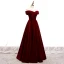 Schlicht Burgunderrot Velour Winter Abendkleider 2020 A Linie Off Shoulder Kurze Ärmel Lange Rüschen Rückenfreies Festliche Kleider