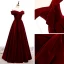 Schlicht Burgunderrot Velour Winter Abendkleider 2020 A Linie Off Shoulder Kurze Ärmel Lange Rüschen Rückenfreies Festliche Kleider