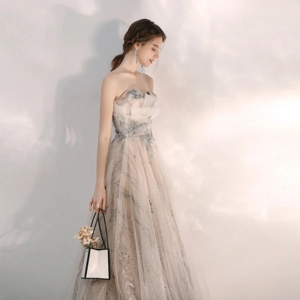 Elegant Champagne Selskapskjoler 2020 Prinsesse Kjæreste Uten Ermer Beading Glitter Tyll Lange Buste Ryggløse Formelle Kjoler