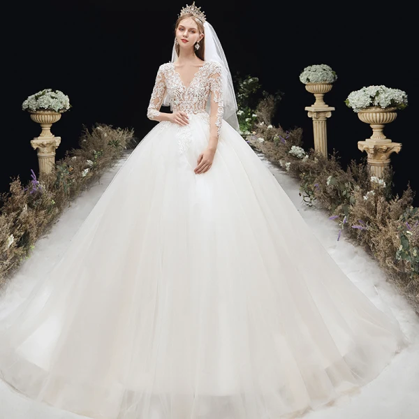 Illusion Ivoire Transparentes Enceinte Robe De Mariée 2020 Empire V-Cou 3/4 Manches Dos Nu Percé Appliques En Dentelle Perlage Chapel Train Volants