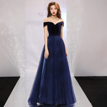 Élégant Bleu Marine Robe De Bal 2019 Princesse De L 039 Épaule Manches Courtes Tribunal Train Volants Dos Nu Robe De Ceremonie