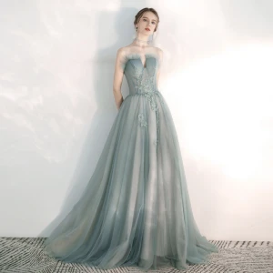 Elegant Salvie Grønn Selskapskjoler 2020 Prinsesse Kjæreste Uten Ermer Appliques Blonder Beading Feie Tog Buste Ryggløse Formelle Kjoler