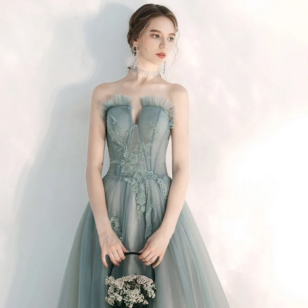 Elegant Salvie Grønn Selskapskjoler 2020 Prinsesse Kjæreste Uten Ermer Appliques Blonder Beading Feie Tog Buste Ryggløse Formelle Kjoler