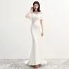 Fashion White Chiffon See-through Evening Dresses  2020 Trumpet / Mermaid Scoop Neck Short Sleeve Appliques Lace Court Train Ruffle Backless Formal Dresses