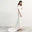 Mode Blanche Chiffon Transparentes Robe De Soirée 2020 Trompette / Sirène Encolure Dégagée Manches Courtes Appliques En Dentelle Tribunal Train Volants Dos Nu Robe De Ceremonie