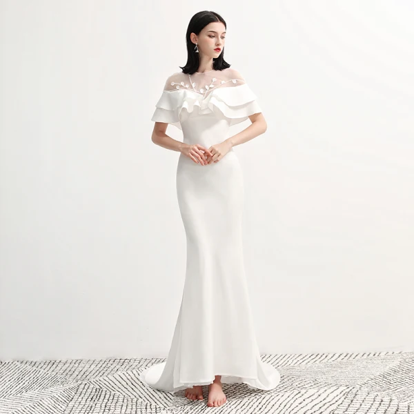 Mode Blanche Chiffon Transparentes Robe De Soirée 2020 Trompette / Sirène Encolure Dégagée Manches Courtes Appliques En Dentelle Tribunal Train Volants Dos Nu Robe De Ceremonie