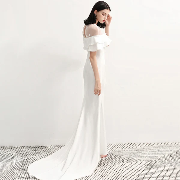 Mode Blanche Chiffon Transparentes Robe De Soirée 2020 Trompette / Sirène Encolure Dégagée Manches Courtes Appliques En Dentelle Tribunal Train Volants Dos Nu Robe De Ceremonie