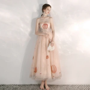 Charmant Perle Rose Dessin Animé Robe De Bal 2020 Princesse Amoureux Sans Manches Appliques En Dentelle Perlage Longueur Cheville Volants Dos Nu Robe De Ceremonie