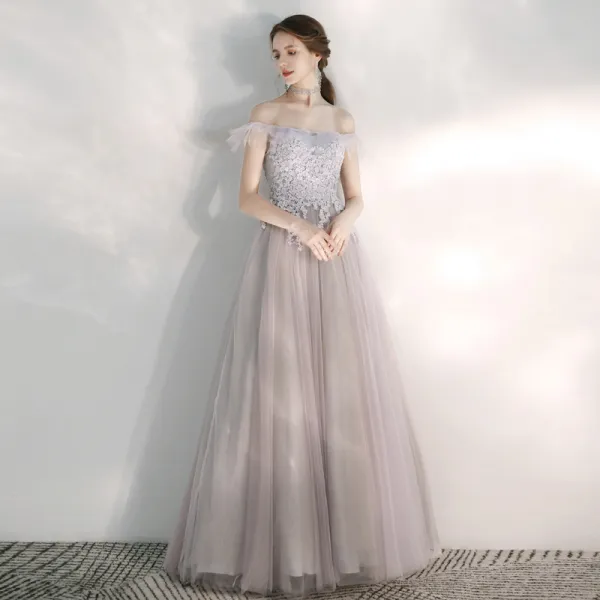 Elegant Lilac Selskabskjoler 2020 Prinsesse Off-The-Shoulder Kort Ærme Applikationsbroderi Med Blonder Beading Lange Flæse Halterneck Kjoler