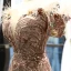 Scintillantes Doré Paillettes Tapis rouge Robe De Soirée 2023 Trompette / Sirène De l'épaule Manches Courtes Appliques Fleur Perlage Plumes Tribunal Train Dos Nu