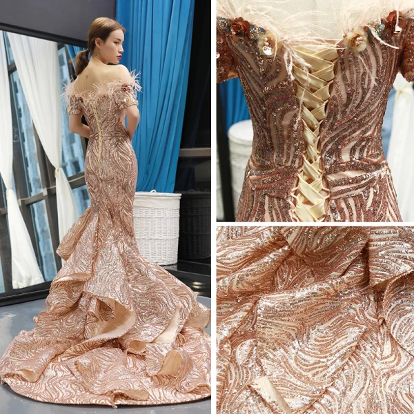 Scintillantes Doré Paillettes Tapis rouge Robe De Soirée 2023 Trompette / Sirène De l'épaule Manches Courtes Appliques Fleur Perlage Plumes Tribunal Train Dos Nu
