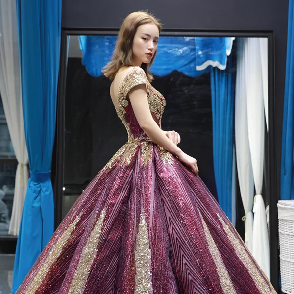 Glitzernden Traube Tanzen Ballkleider 2023 Ballkleid Durchsichtige Eckiger Ausschnitt Kurze Ärmel Applikationen Pailletten Perlenstickerei Lange Rüschen Rückenfreies
