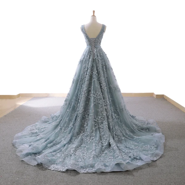 Haut de Gamme Gris Bleu Ciel Robe De Soirée 2023 Princesse Transparentes Col v profond Sans Manches Appliques En Dentelle Perlage Tribunal Train Volants Dos Nu