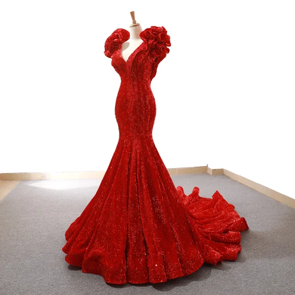 Scintillantes Grape Paillettes Tapis rouge Robe De Soirée 2023 Trompette / Sirène V-Cou Sans Manches Tribunal Train Volants Dos Nu Robe De Ceremonie