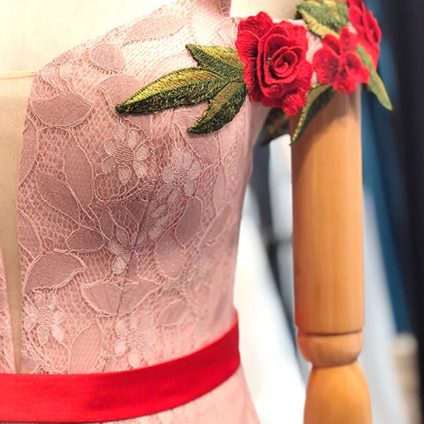 Luxury / Gorgeous Pearl Pink Lace Evening Dresses  2023 Trumpet / Mermaid Off-The-Shoulder Short Sleeve Appliques Embroidered Flower Sash Court Train Ruffle Backless Formal Dresses