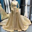 Glitzernden Gold Pailletten Roter Teppich Abendkleider 2023 A Linie One-Shoulder Lange Ärmel Stoffgürtel Applikationen Blumen Perlenstickerei Kapelle-Schleppe Rüschen Rückenfreies