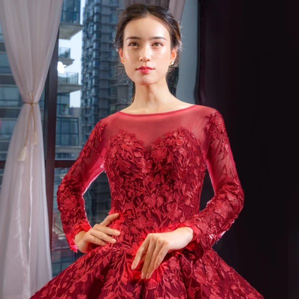 Luxury / Gorgeous Red Bridal Wedding Dresses 2023 Ball Gown See-through Scoop Neck Long Sleeve Backless Heart-shaped Flower Appliques Lace Chapel Train Ruffle