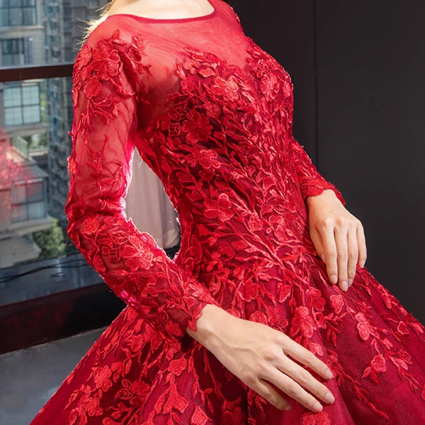 Luxury / Gorgeous Red Bridal Wedding Dresses 2023 Ball Gown See-through Scoop Neck Long Sleeve Backless Heart-shaped Flower Appliques Lace Chapel Train Ruffle
