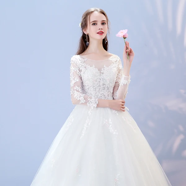 Abordable Blanche Percé Robe De Mariée 2017 Robe Boule Encolure Dégagée Manches Longues Dos Nu Appliques En Dentelle Longue