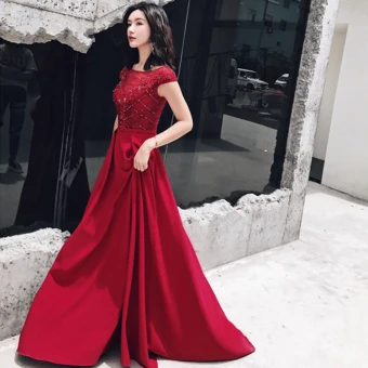 Chic Beautiful Burgundy Evening Dresses 2018 A Line Princess Scoop Neck Cap Sleeves Appliques Lace Beading Sash Sweep Train Ruffle Backless Formal Dresses