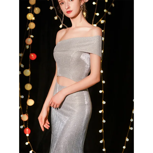 Unique Silber Abendkleider 2019 Meerjungfrau Off Shoulder Kurze Ärmel Glanz Polyester Gespaltete Front Lange Rüschen Rückenfreies Festliche Kleider