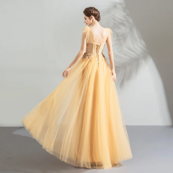 Elegant Yellow Prom Dresses 2019 A-Line / Princess V-Neck Sleeveless Appliques Lace Pearl Floor-Length / Long Ruffle Backless Formal Dresses