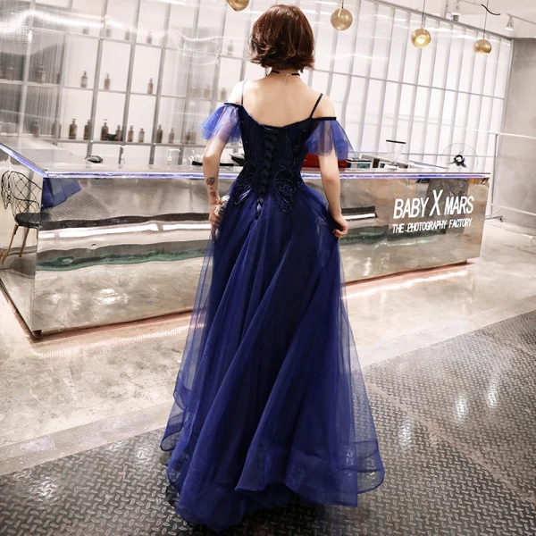 Elegante Marineblau Abendkleider 2019 A Linie Spaghettiträger Ärmellos Perlenstickerei Lange Rüschen Rückenfreies Festliche Kleider