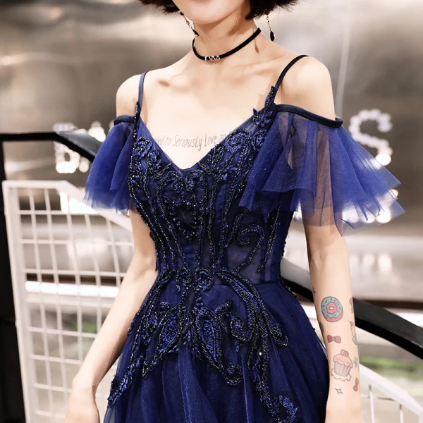 Elegante Marineblau Abendkleider 2019 A Linie Spaghettiträger Ärmellos Perlenstickerei Lange Rüschen Rückenfreies Festliche Kleider