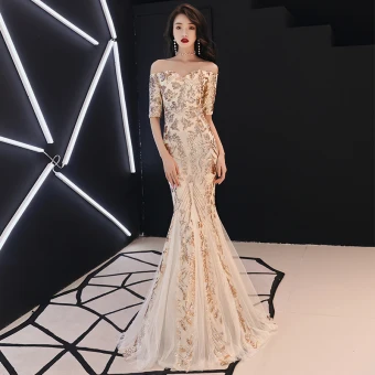 Abordable Champagne Paillettes Robe De Soirée 2018 Trompette Sirène De L Épaule 1 2 Manches Longue Volants Dos Nu Robe De Ceremonie