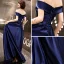 Élégant Bleu Marine Satin Robe De Soirée 2019 Princesse De l'épaule Manches Courtes Ceinture Longue Volants Dos Nu Robe De Ceremonie