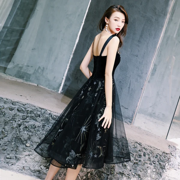 Chic / Beautiful Little Black Dress 2019 A-Line / Princess Shoulders Sleeveless Star Embroidered Glitter Sequins Tea-length Ruffle Backless Graduation Dresses
