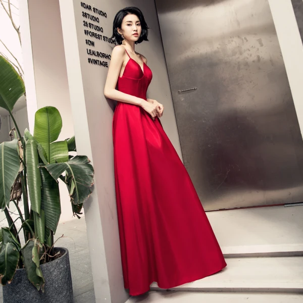 Sexy Burgundy Evening Dresses  2018 A-Line / Princess Spaghetti Straps Sleeveless Floor-Length / Long Ruffle Backless Formal Dresses