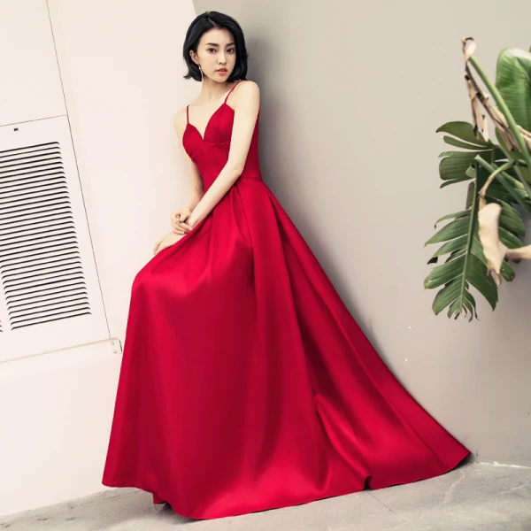 Sexy Burgundy Evening Dresses  2018 A-Line / Princess Spaghetti Straps Sleeveless Floor-Length / Long Ruffle Backless Formal Dresses