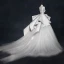 Vintage Ivory / Creme Brautkleider / Hochzeitskleider 2018 Ballkleid Durchsichtige V-Ausschnitt Ärmellos Rückenfreies Kathedrale Schleppe Rüschen