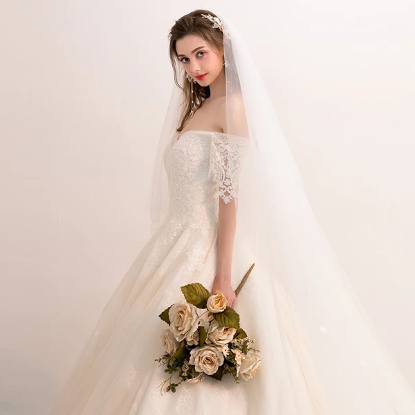 Luxus / Herrlich Champagner Brautkleider / Hochzeitskleider 2018 Ballkleid Off Shoulder Kurze Ärmel Rückenfreies Applikationen Spitze Perlenstickerei Kapelle-Schleppe Rüschen