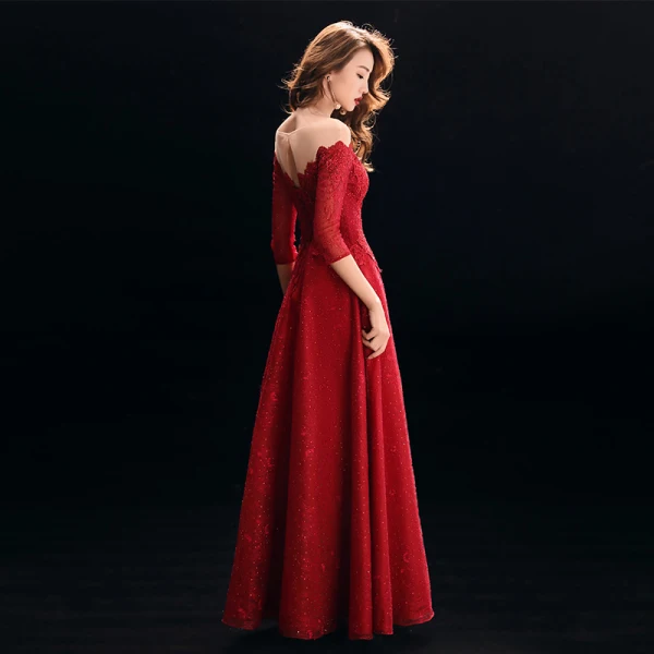 Meilleur Rouge Transparentes Robe De Soirée 2019 Princesse Encolure Dégagée 3/4 Manches Appliques En Dentelle Faux Diamant Perlage Longue Volants Dos Nu Robe De Ceremonie