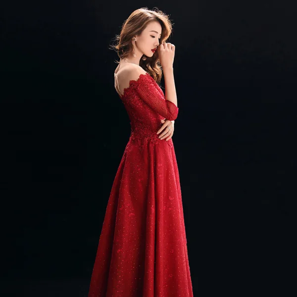Meilleur Rouge Transparentes Robe De Soirée 2019 Princesse Encolure Dégagée 3/4 Manches Appliques En Dentelle Faux Diamant Perlage Longue Volants Dos Nu Robe De Ceremonie