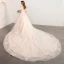 Élégant Champagne Robe De Mariée 2018 Princesse De l'épaule Dos Nu Manches Courtes Perlage Gland Appliques En Dentelle Cathedral Train Volants