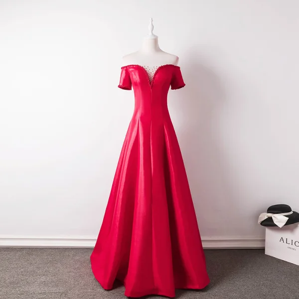 Glamorous Burgundy Evening Dresses 2018 A-Line / Princess Off-The-Shoulder Short Sleeve Pearl Beading Crystal Floor-Length / Long Ruffle Backless Formal Dresses