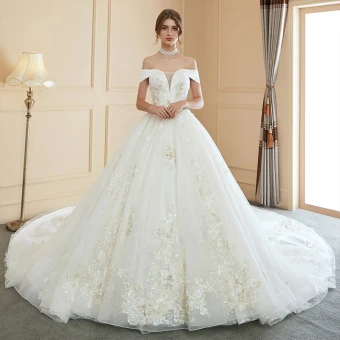 Moderne Mode Ivoire Robe De Mariée 2019 Robe Boule De L Épaule Manches Courtes Dos Nu Appliques En Dentelle Perle Royal Train Volants