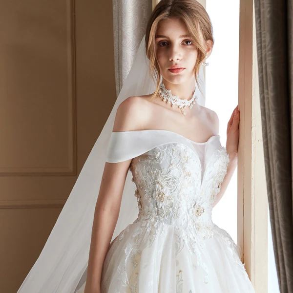 Modern / Fashion Ivory Wedding Dresses 2019 Ball Gown Off-The-Shoulder Short Sleeve Backless Appliques Lace Pearl Royal Train Ruffle