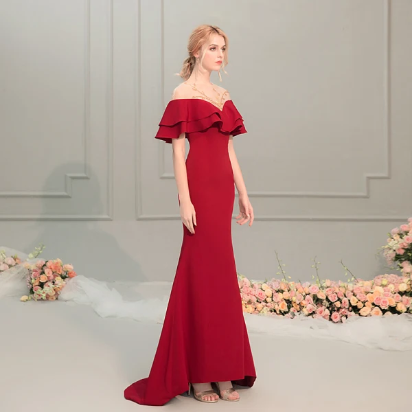 Charmant Rouge Transparentes Robe De Soirée 2019 Trompette / Sirène Encolure Dégagée Manches Courtes Perlage Train De Balayage Volants Dos Nu Robe De Ceremonie
