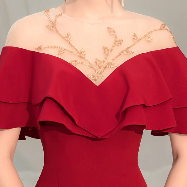 Charmant Rouge Transparentes Robe De Soirée 2019 Trompette / Sirène Encolure Dégagée Manches Courtes Perlage Train De Balayage Volants Dos Nu Robe De Ceremonie