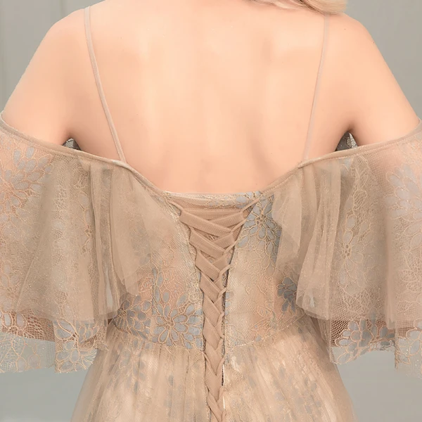 Élégant Champagne Robe De Soirée 2019 Princesse Bretelles Spaghetti 1/2 Manches Train De Balayage Volants Dos Nu Robe De Ceremonie